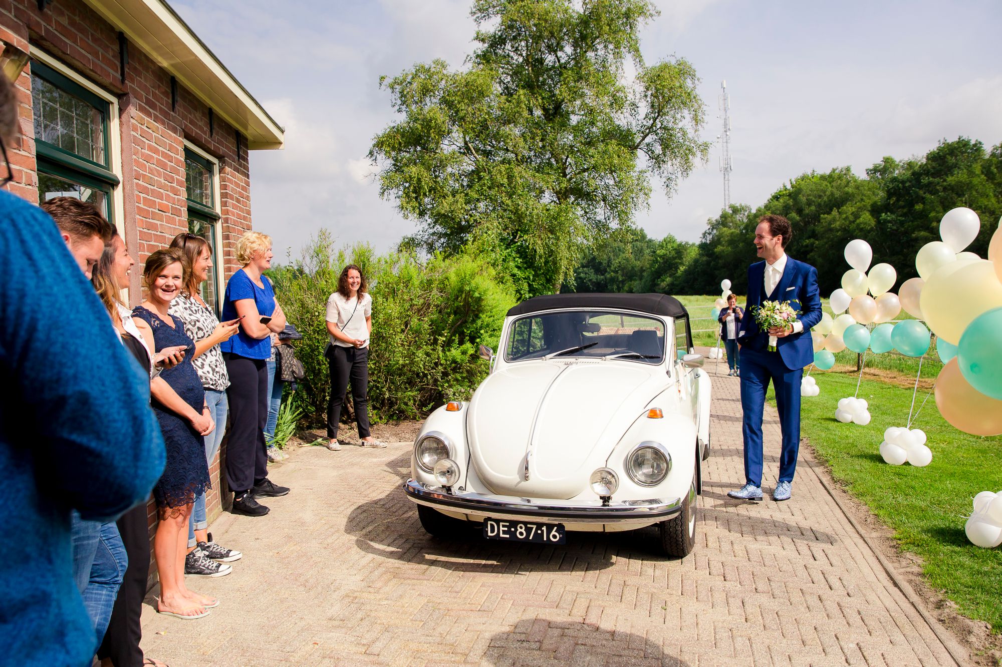 Gasten tijdens het feest van Bruiloft bij Landgoed Rietland