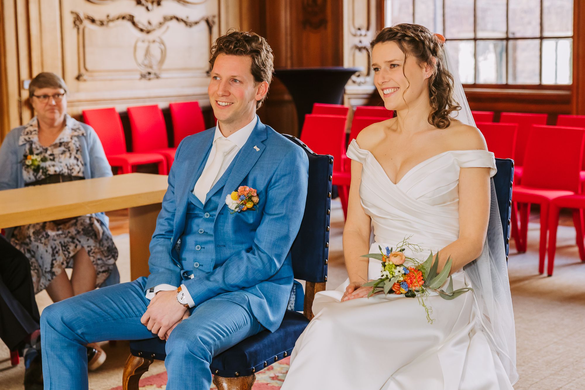 Gasten tijdens het feest van Bruiloft in Friesland