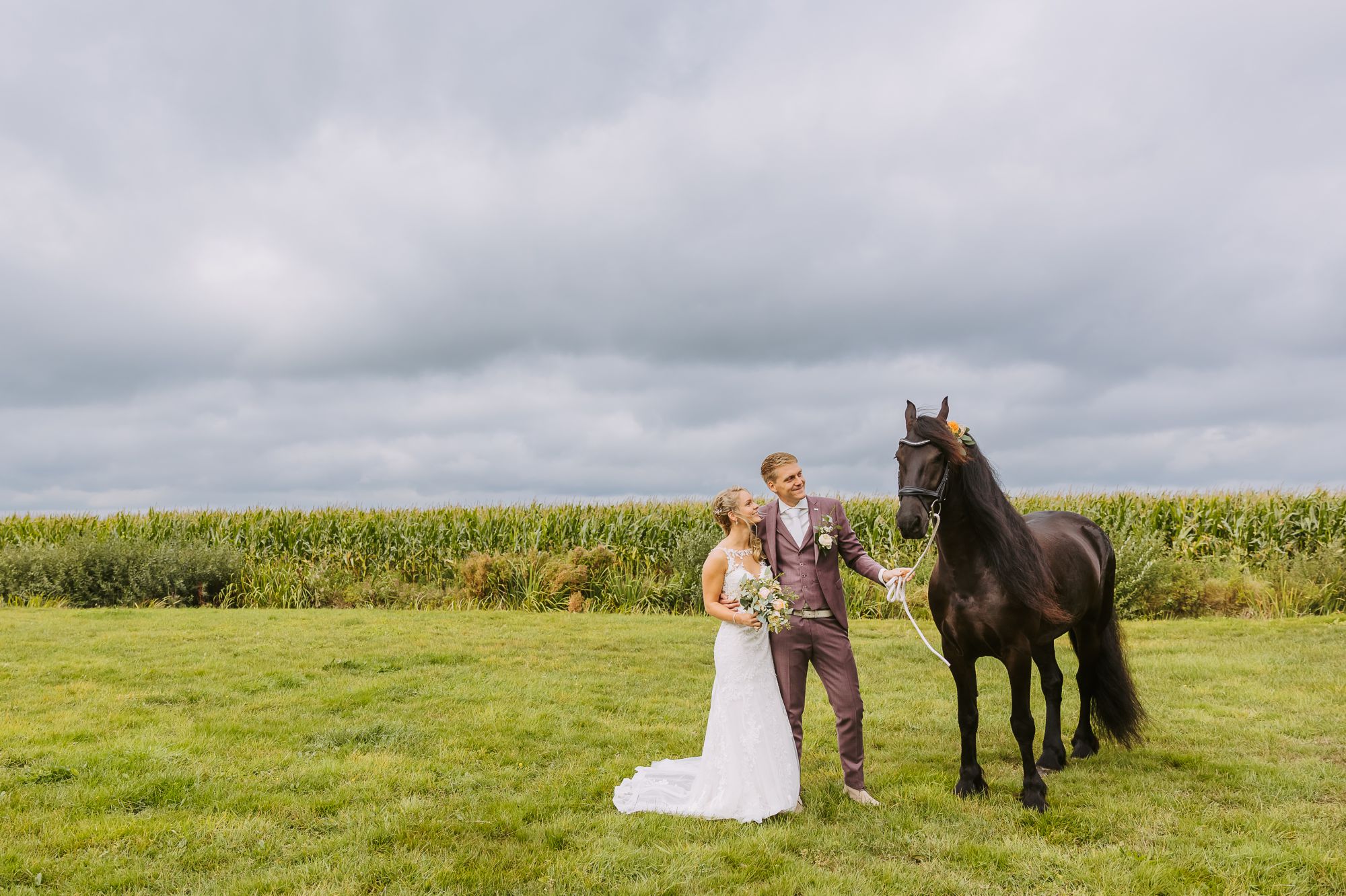 Sfeerbeeld van de bruiloft van Rein & Amy in Friesland