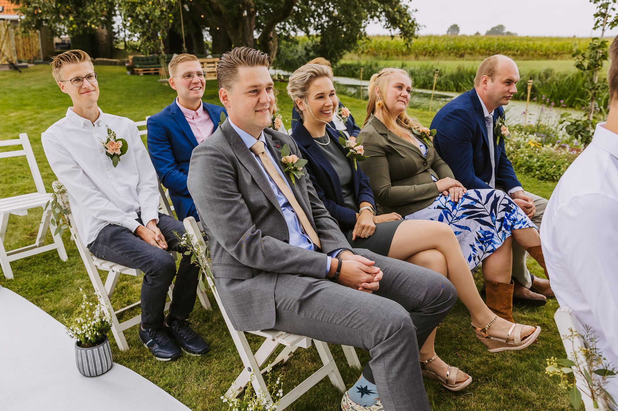 Gasten tijdens het feest van Rein & Amy