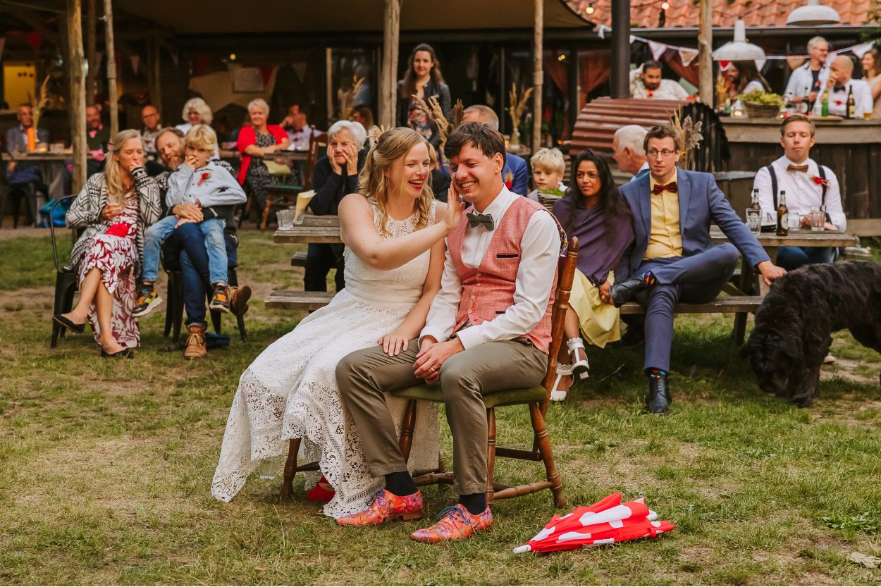 Buitenceremonie op een trouwlocatie in Drenthe
